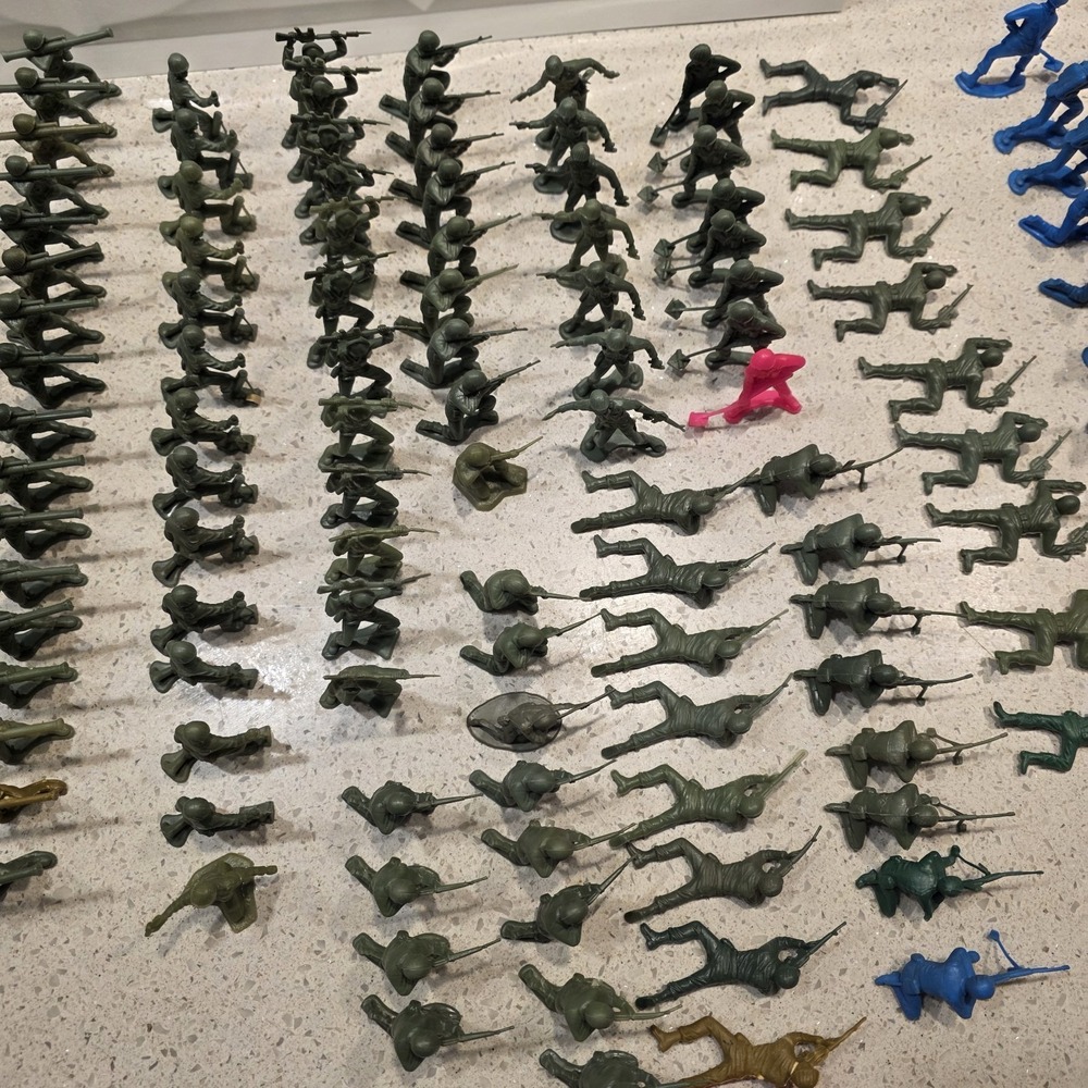 Nice Lot of 139 VIETNAM US Vintage Soldiers Plastic Figures Unmarked - Picture 8 of 16